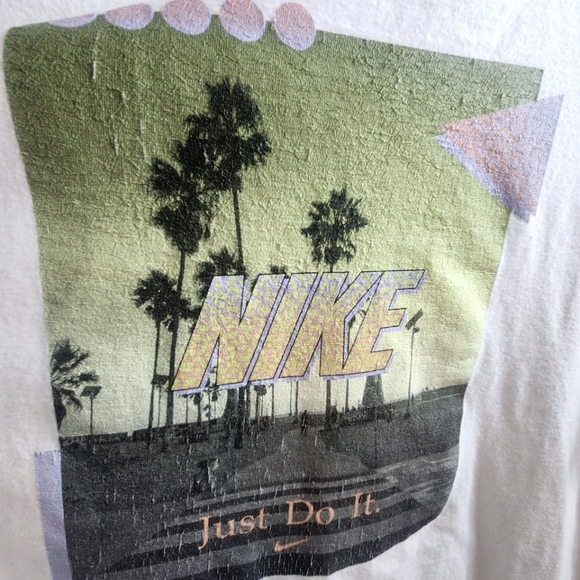 The Nike Tee - Picture 7 of 10